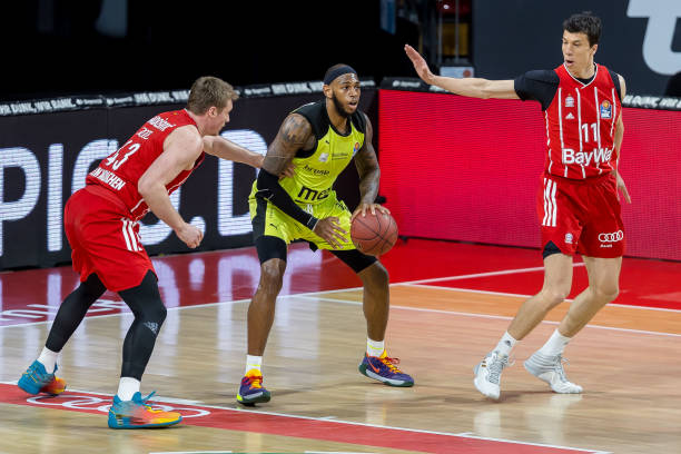 站勇夺团体 站勇夺团体