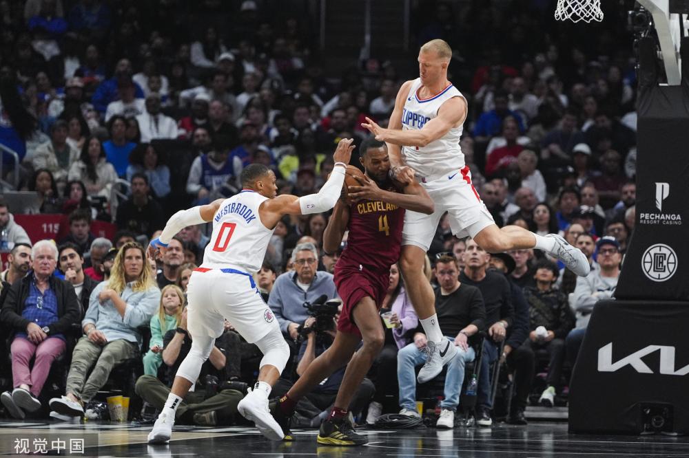 上的表现堪 上的表现堪